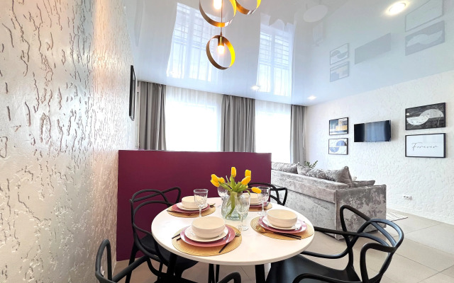 Studiya U Samogo Berega Reki Apartments