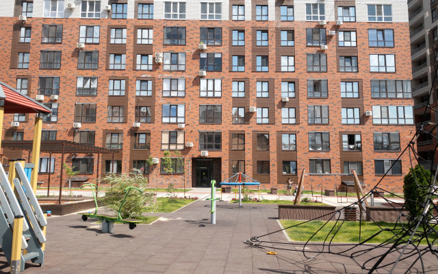 Apartamenty ZhK Romanov s balkonom i krasivym vidom