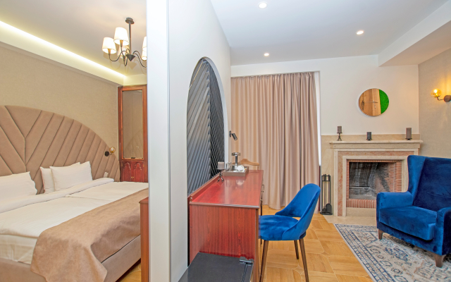 Cartez Hotel