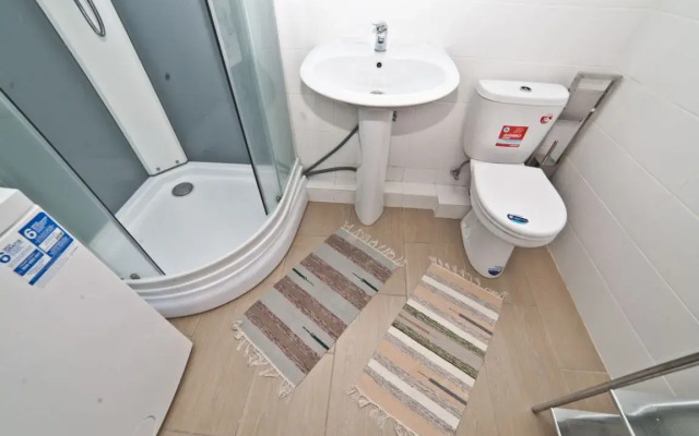 Maryin Dom na Malysheva, 42a Apartmemts