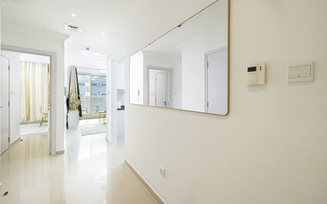 Luxury 1 Bedroom on Marina Walk Apartments