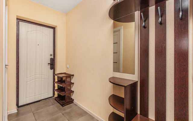 Na Ul Tsvetochnaya Ulitsa 15/21 Flat