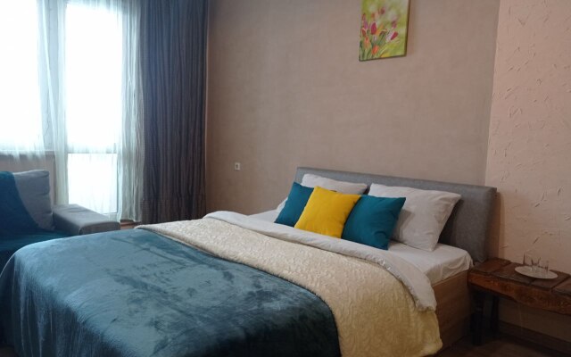 Live-In-Comfort Na Tvorchestva 3 Flat
