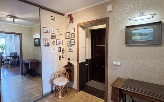 Квартира Трехкомнатная на 9 Апреля