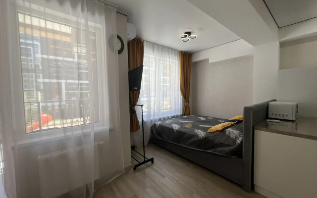 Квартира студия у моря с современным ремонтом