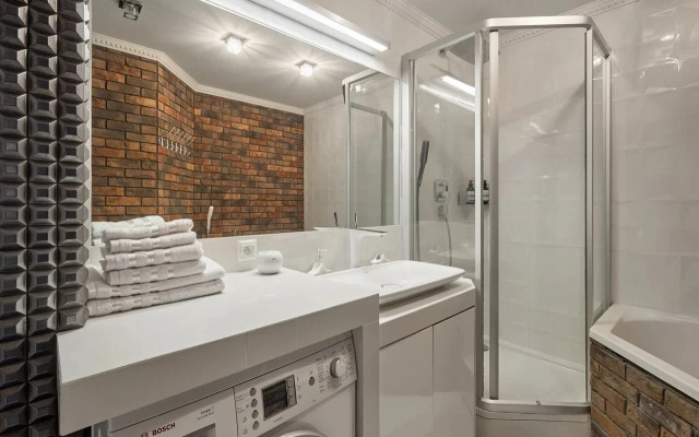 Reverie Vip2000 Apartments