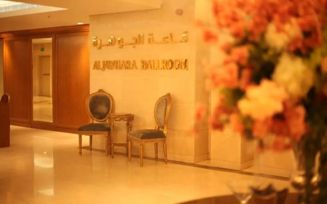 Отель Makkah Al Aziziah Suites