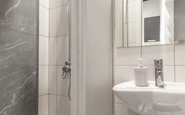 Oruzheyny Pereulok 15a (1105) Bez Okna Apartments