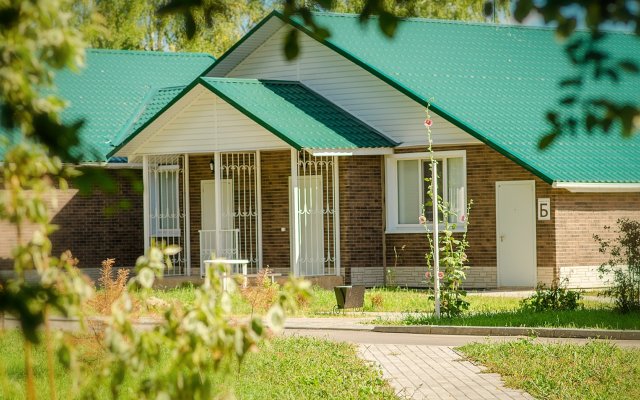 Pole - Hotel "Novaya Salyn" Recreation center