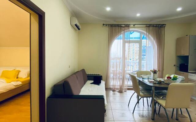 Апартаменты просторные с большим балконом