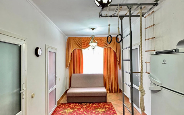 Квартира у Театра