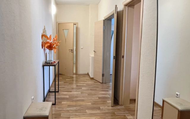 Квартира Двухкомнатная рядом с Аэропортом