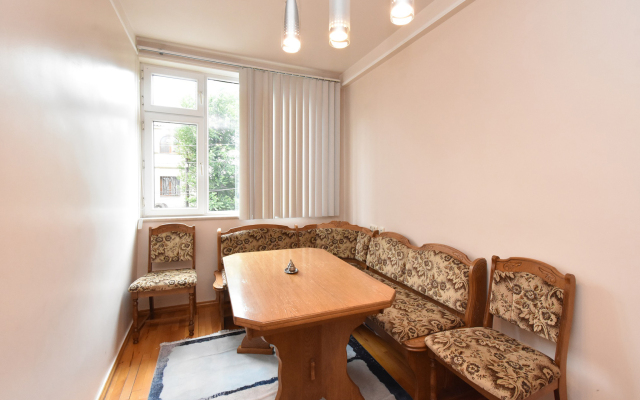 V Bolshom Tsentre Yerevana Apartment