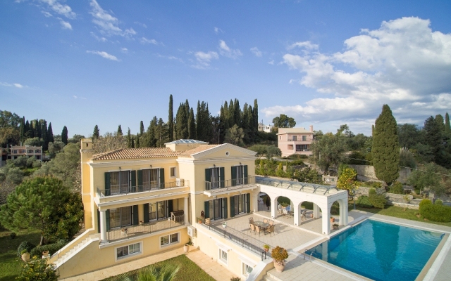 Ellania Villa