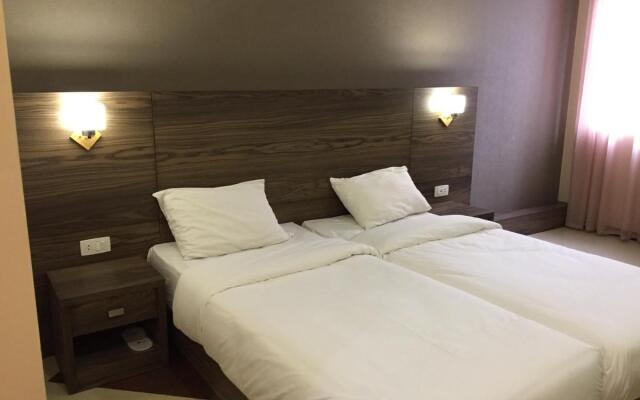 Primer hotel