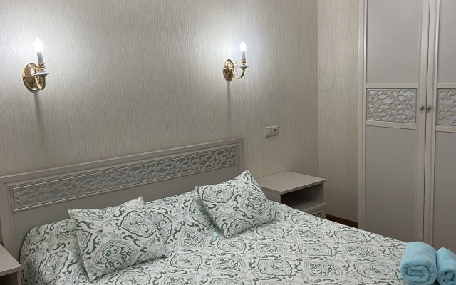 Aleksandr Guest house