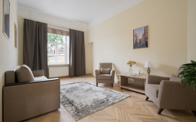 Апартаменты Чайковского 39б