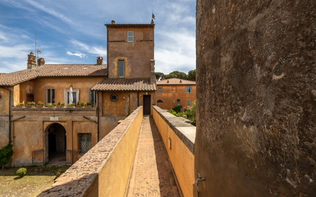 Castello Del Duca Hotel