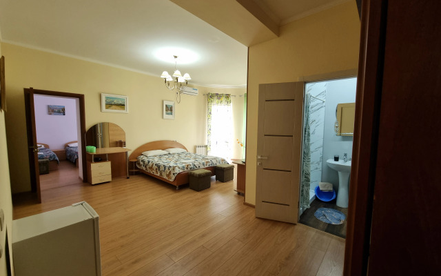 Malakhit Guest House