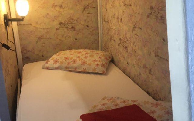 Artist na Zvetnom Bulvare Hostel