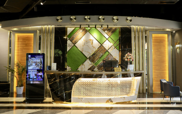 Отель Lakeside Tashkent