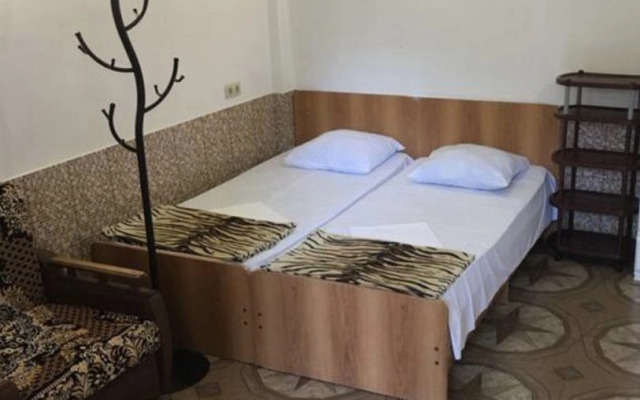 Flora Guest House