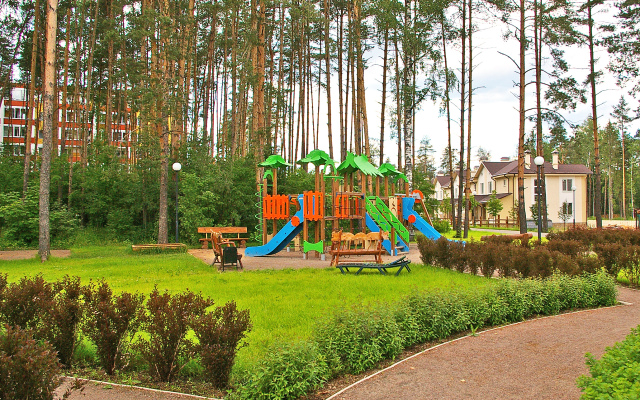 Apartments Yakhontovy Les