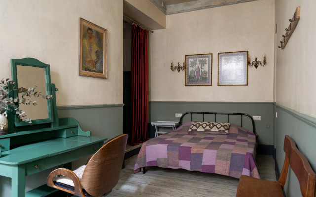Ryadom S Nikolskim Sadom I Kofeyney Aster Apartment