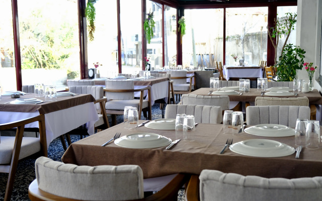 BLOOMTALYA Hotel