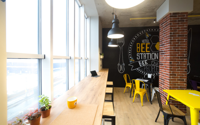 Bee Station Hotel
