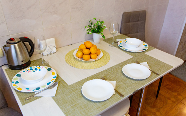 Komfortnaya Chetyrekhkomnatnaya Kvartira V Tsentre Novosibirska Flat