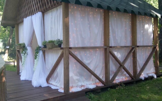 Отель Дубрава