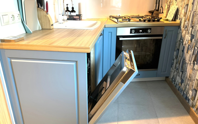 Квартира Трехкомнатная с Новым Дизайнерским Ремонтом