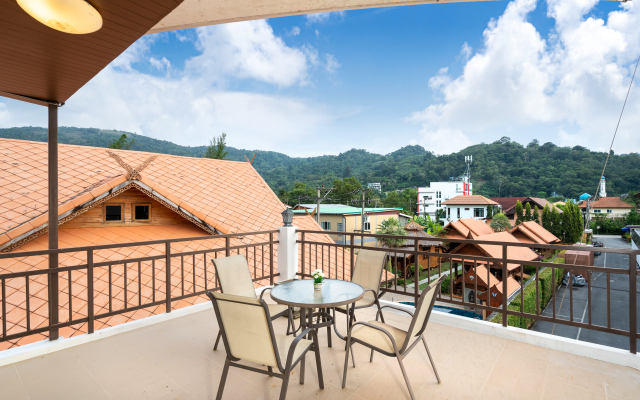 Mountain View near Beach with Terrace & Pool Villa