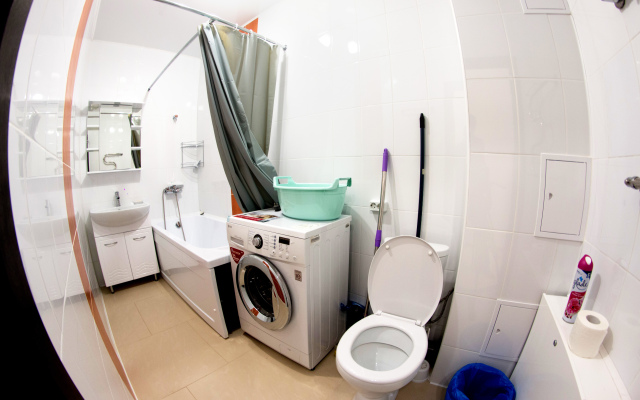Trekhkomnatnye na Saltykova-Schedrina 3 Apartments