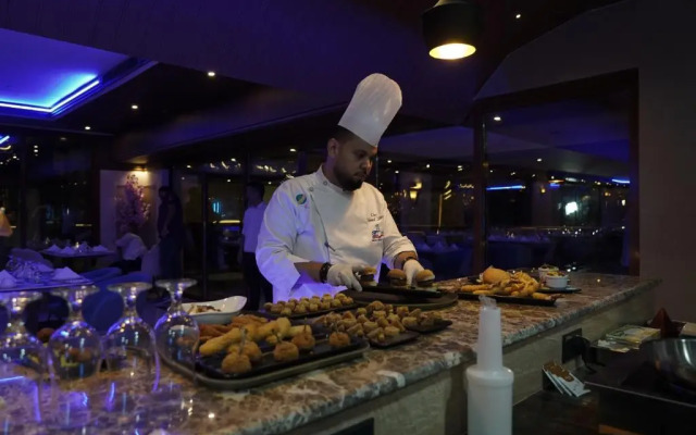 La Zona Continental Hotel