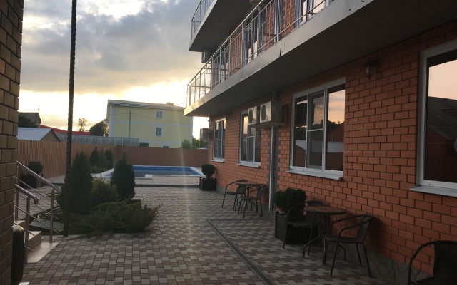 Air Azov Guest House