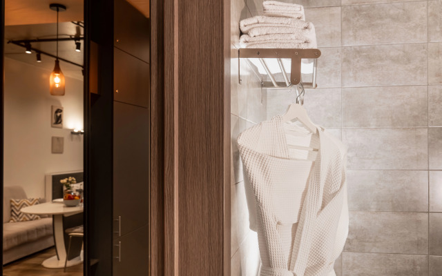 Апартаменты SKY INN Color Grey