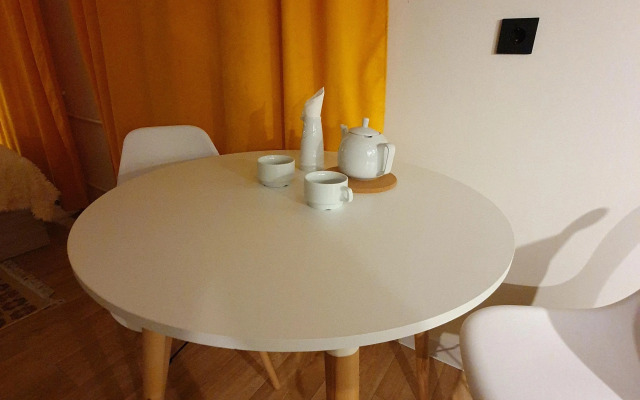 Tropicana V Tsentre Goroda Apartments