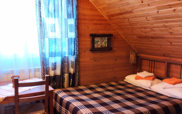 Dom na Tsvetochnoy