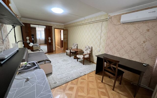 V Tikhom Tsentre Adlera Flat