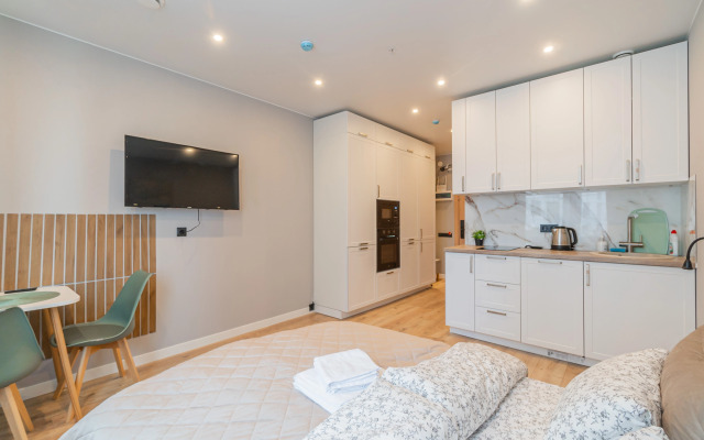 Апартаменты Смарт студии у метро и вокзала SalutApart 2W