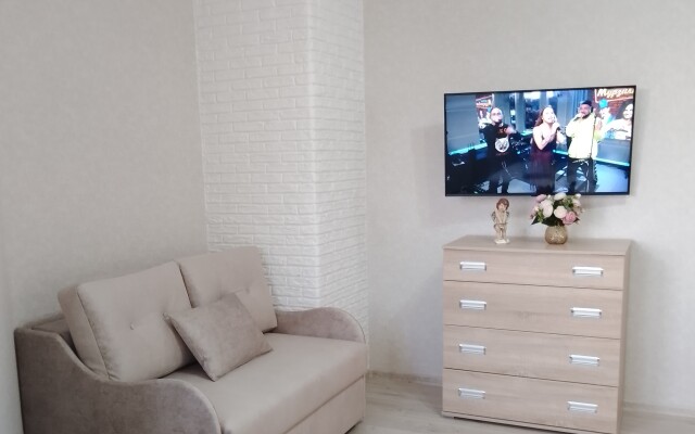 Domashniy uyut, v novom dome, v tsentre goroda Apartaments