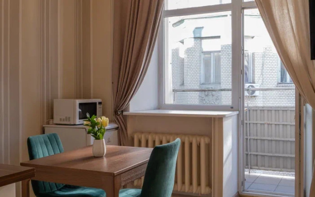Stilnaya Na Bronnoy U Patriarshikh Prudov Flat