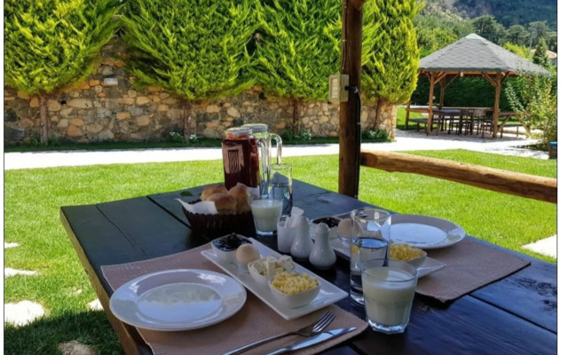 Отель Safora E Shpatit