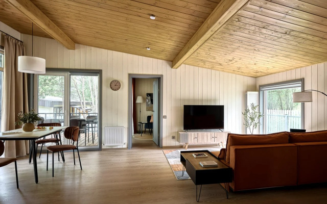 Point 486 Medovyj Guest House