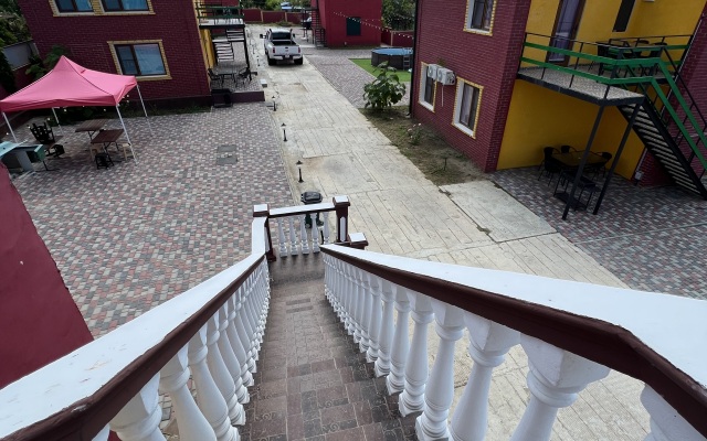 Iyun Mini Hotel