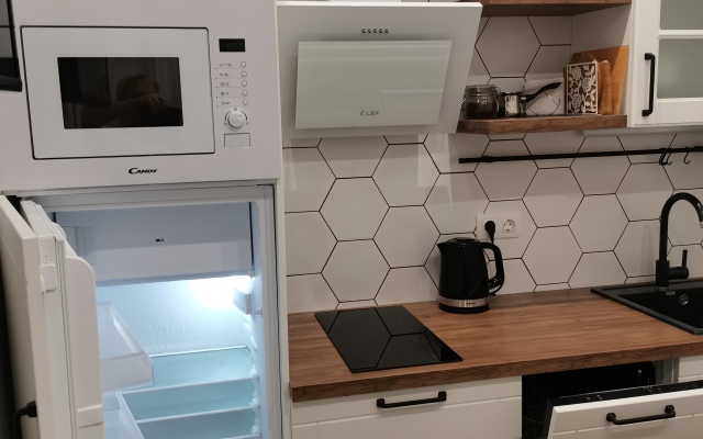 V Tsentre Sochi s Terrasoy i Zonoy Barbekyu Apartments