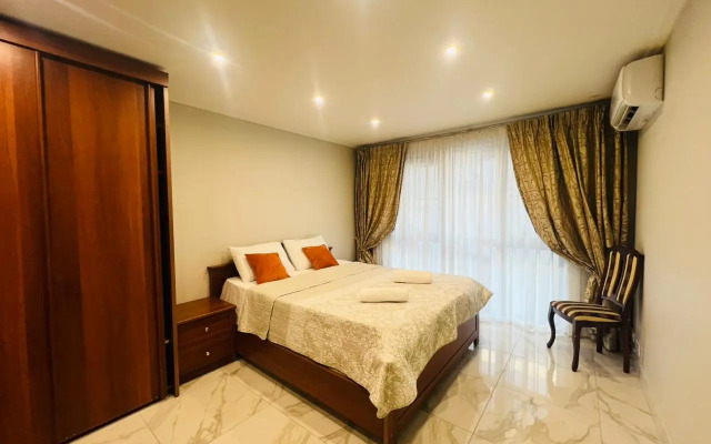 Dvukhurovnevye S Basseynom Na Territorii San-Marino Apartmen