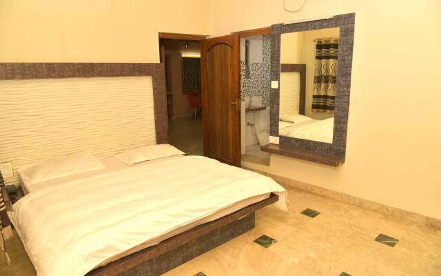 Hill Top Mount Abu By Ashoka Hotel